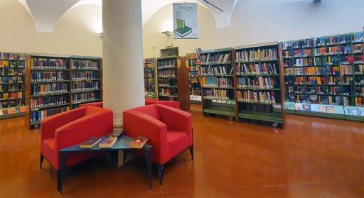 La Biblioteca Comunale: Un Tesoro di Risparmi Oltre i Semplici Libri