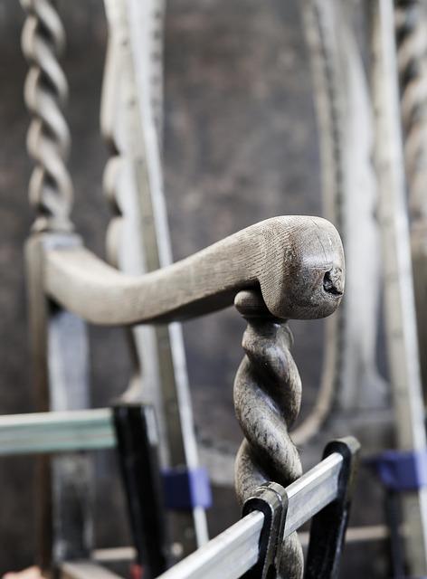 Ristrutturare mobili vecchi con le vernici a gesso senza carteggiare