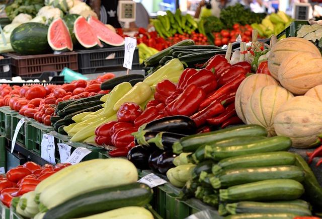 Mercati rionali a fine giornata: le strategie per acquistare il fresco a metà prezzo